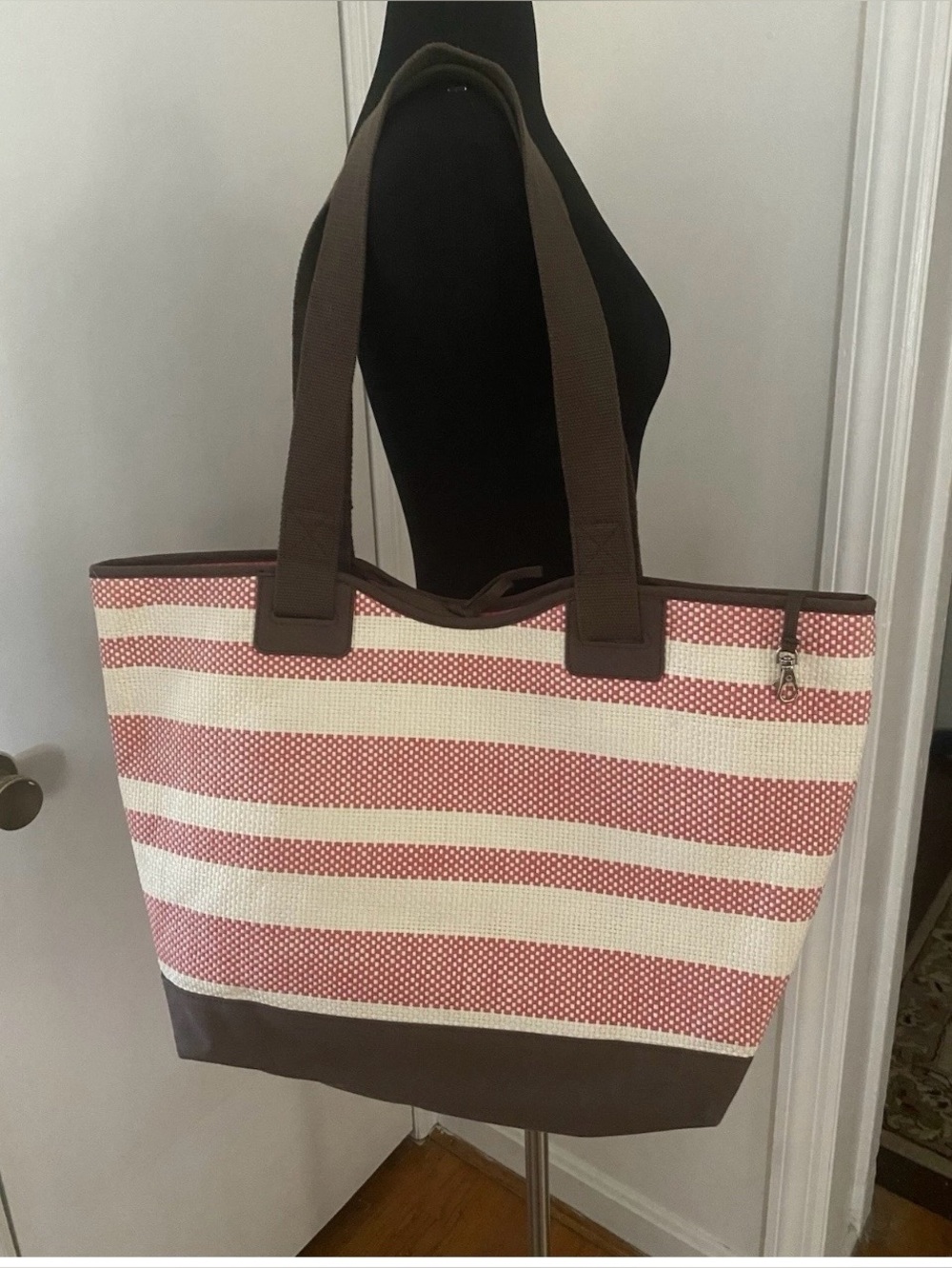 Thirty One bags XL Canvas Crew Straw Tote Pink Stripe